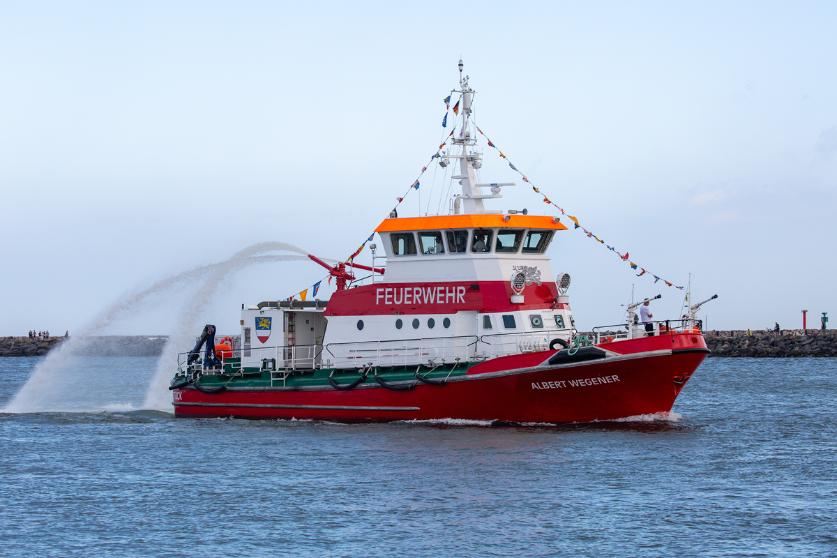 
Ehemaliger Seenotkreuzer „Vormann Steffens“ der DGzRS wurde zum Feuerlöschboot „Albert Wegener“ umgebaut. -10.08.2019
