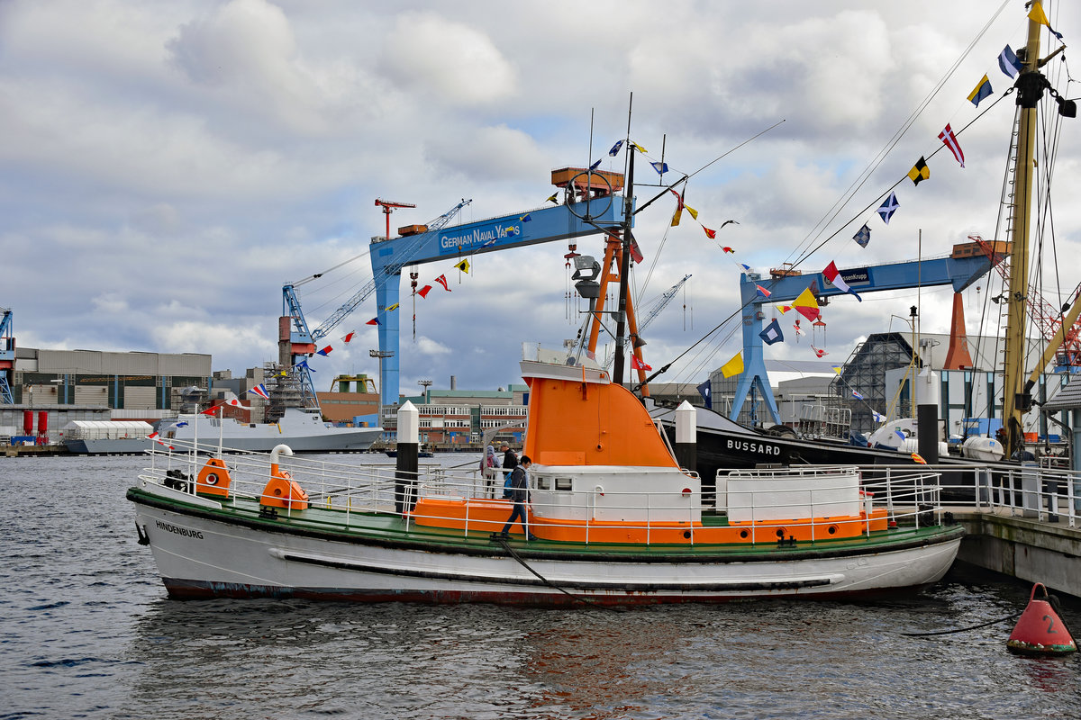 Ehemaliger Seenotrettungskreuzer HINDENBURG am 3.10.2019 in Kiel