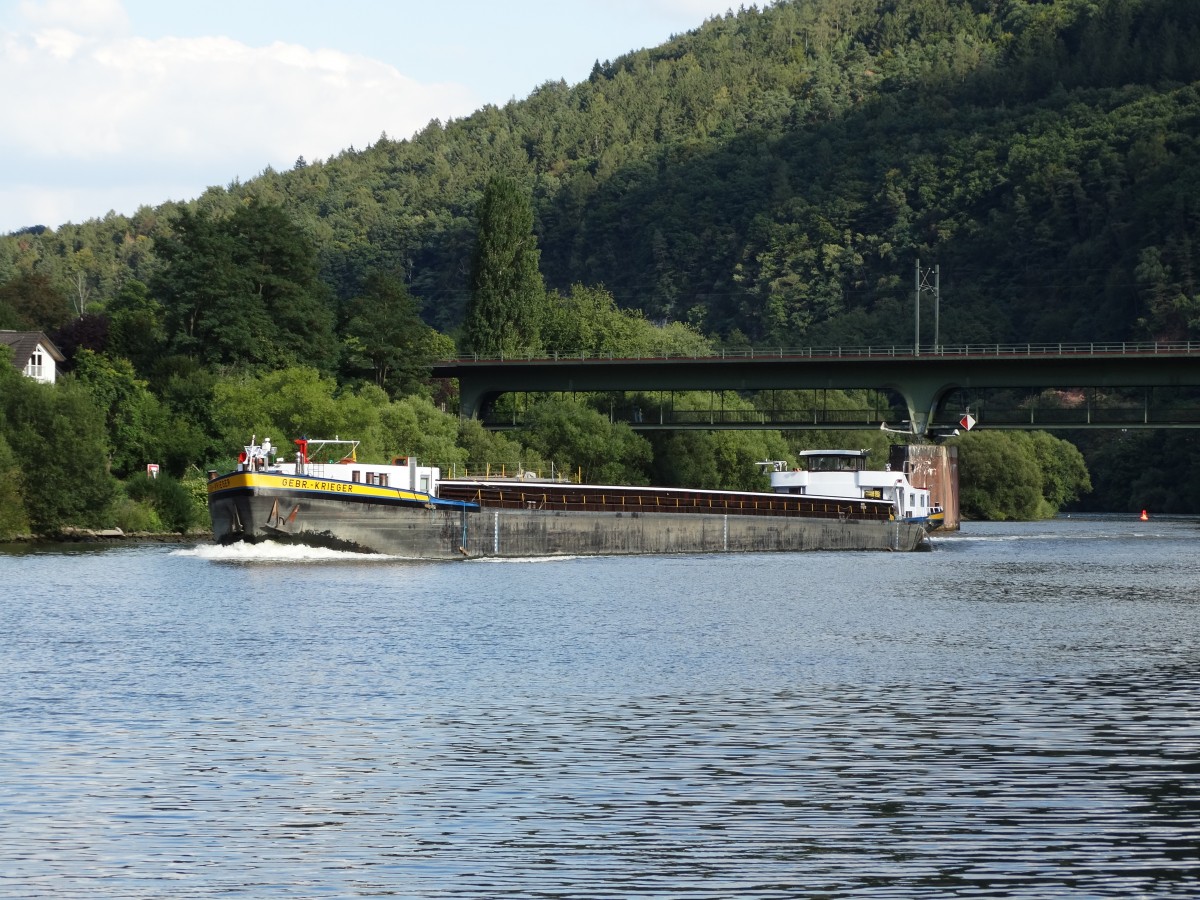 Ein Fracht Binnenschiff am 10.09.15 in Neckargemünd der Gebrüder Krieger