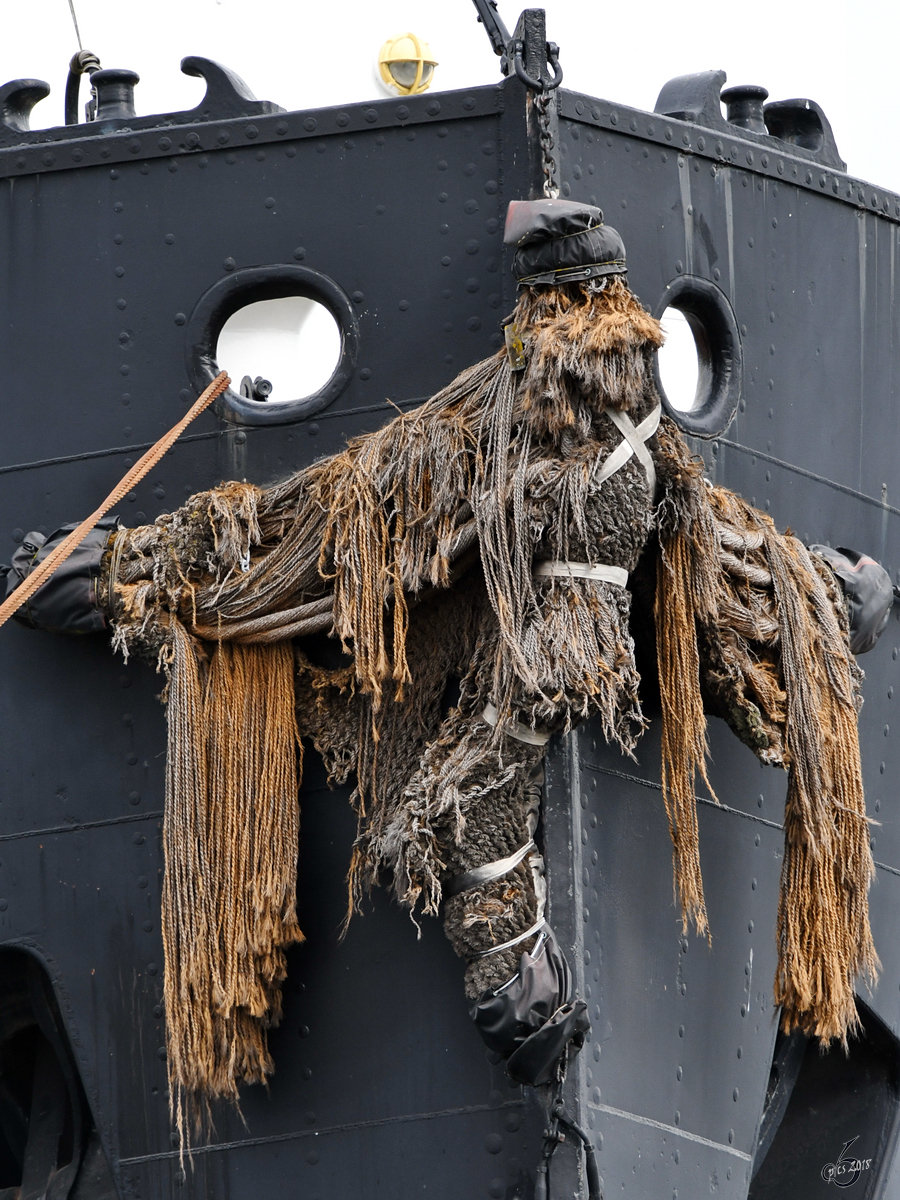 Eine Galionsfigur, hergestellt aus Stricken am Restaurantschiff  Elbjorn . (Aalborg, Juni 2018)