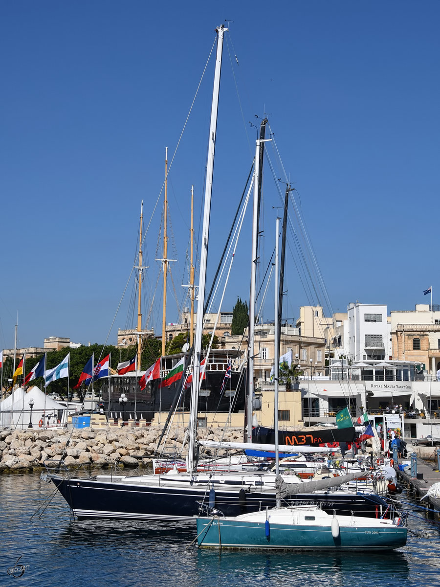 Einer der vielen Yachthäfen auf Malta. (Oktober 2017)