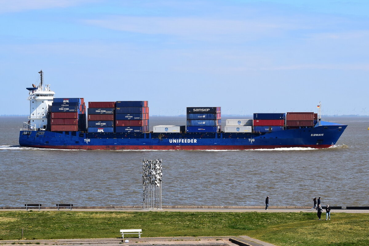 ELBWAVE , Feederschiff , IMO 9504035 , 151.72 x 23.4 m , Baujahr 2011 , 1036 TEU , Cuxhaven , 22.04.2022