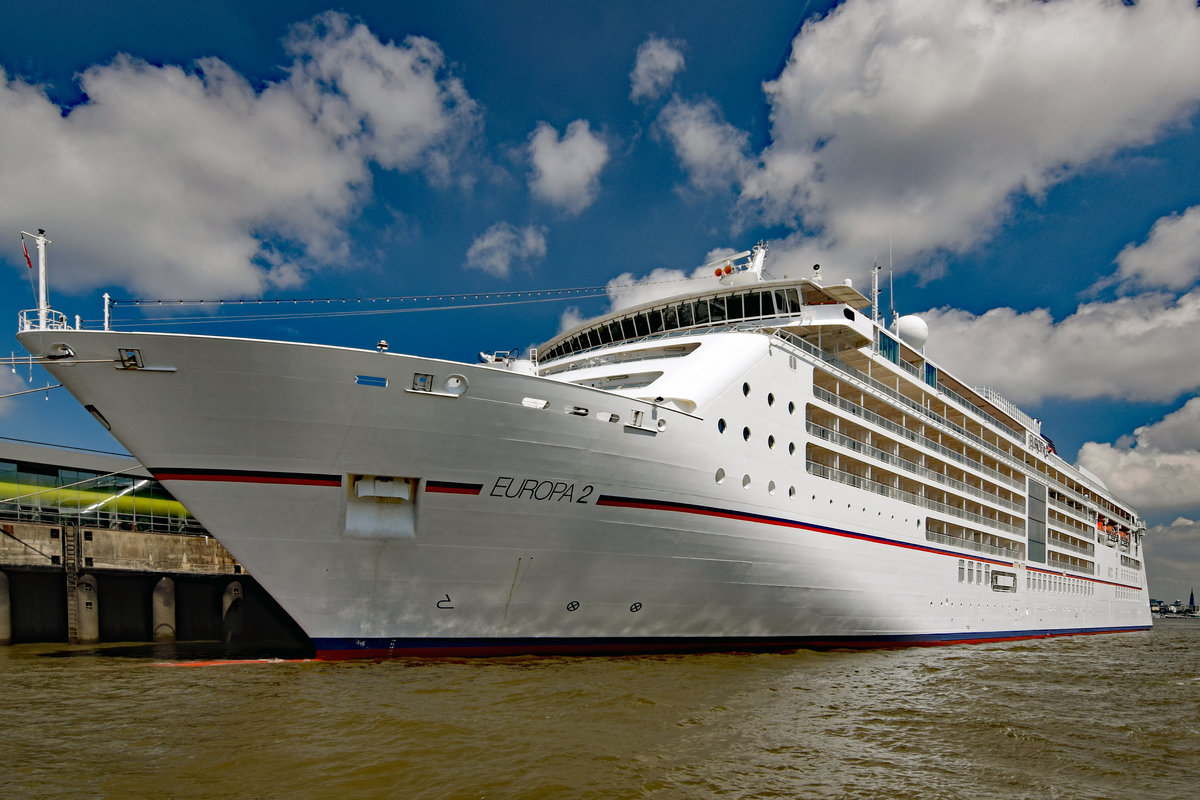 EUROPA 2 (IMO 9616230) am 26.05.2020 beim Cruise-Center Altona in Hamburg