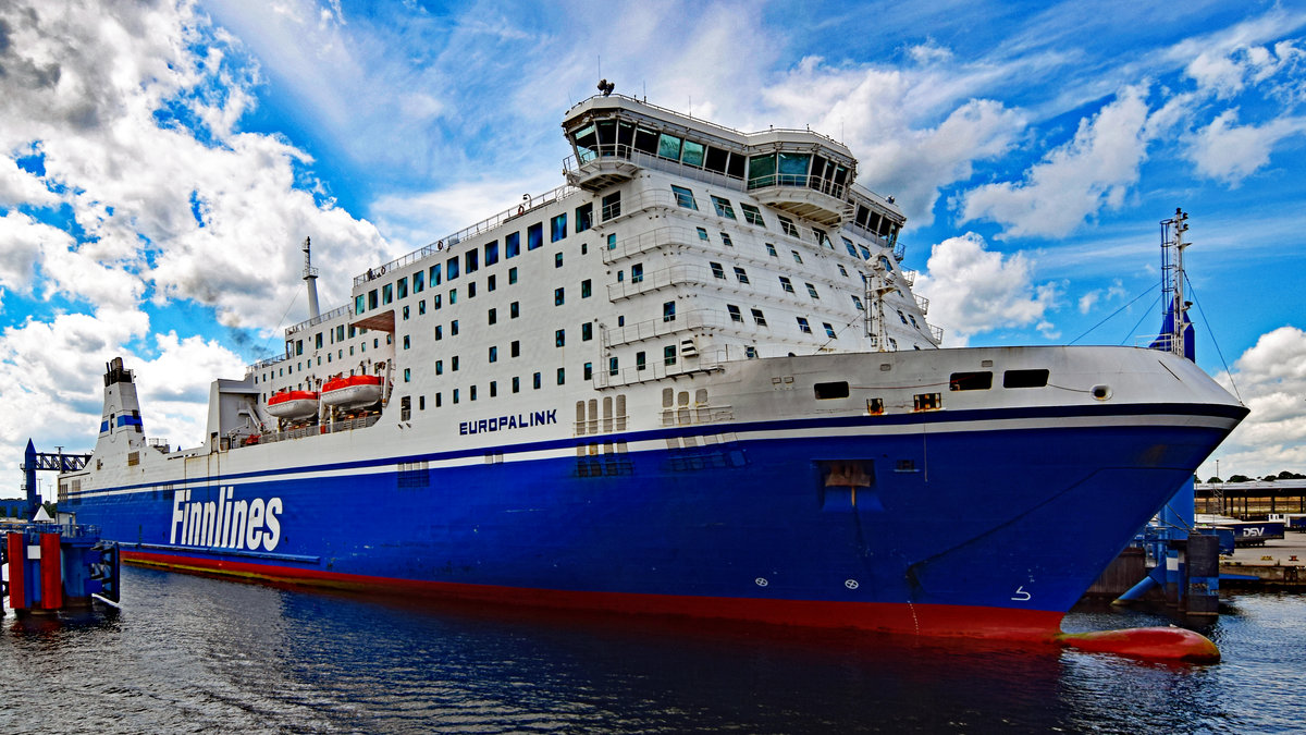 EUROPALINK (IMO 9319454) am Pfingst-Sonntag, d.9.Juni 2019, im Hafen von Lübeck-Travemünde