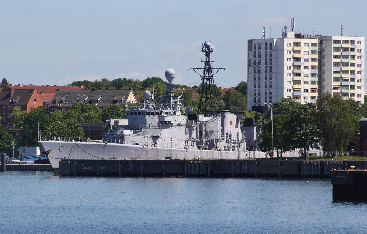 ex-FGS F212 KARLSRUHE | KIEL-ELLERBEK | WTD 71 | Mai 2026 | Ein Fotomotiv, bei dem es von Jahr zu Jahr zunehmend schwieriger wird, eine passende Kategorie zu finden. Mittlerweile eher  antriebsloses Fahrzeug .