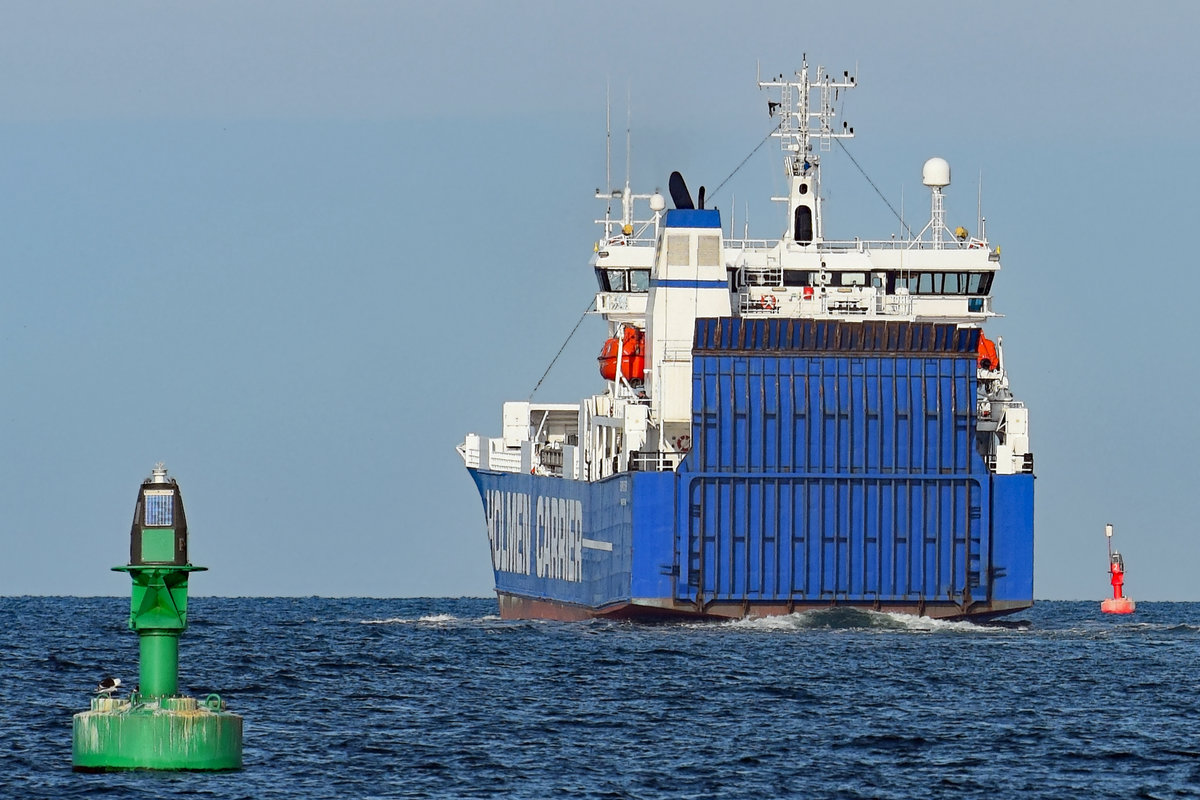 EXPORTER (IMO 8820860), Holmen Carrier, hat am 23.09.2017 den Hafen von Lübeck Travemünde verlassen und fährt auf der Ostsee dem nächsten Ziel entgegen.