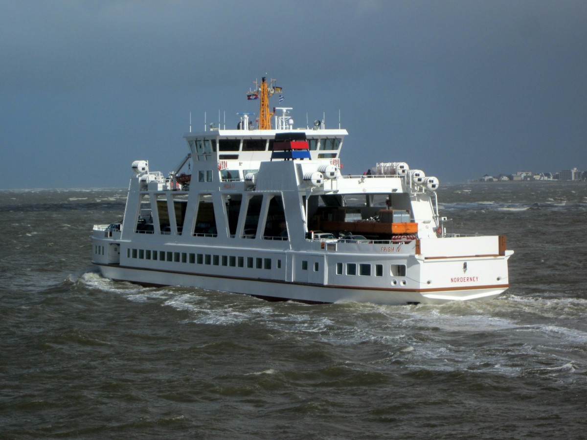 Fähre Frisia IV (IMO 9246839 , 78 x 12m) am 30.03.2015 auf der Fahrt von Norddeich nach Norderney.