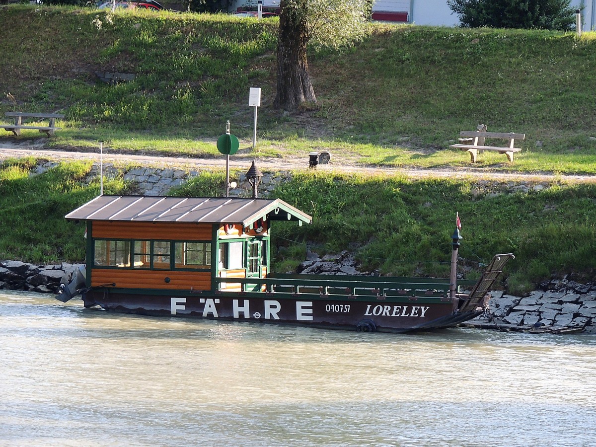 Fhre O-10757  Loreley  hat in Engelhartszell seinen Einsatzort; 130826