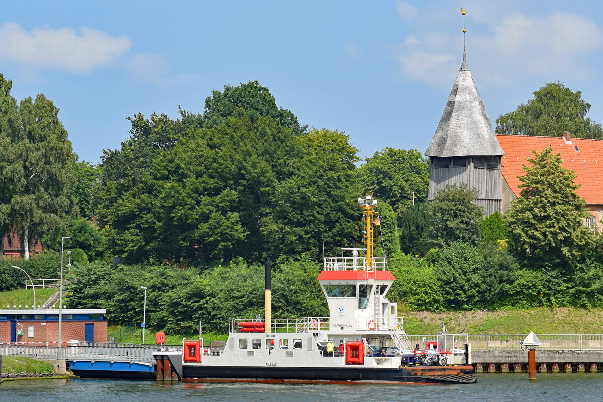 Fähre PILLAU (ENI 05043040) am 24.7.2021 auf dem NOK (Nord-Ostsee-Kanal) 