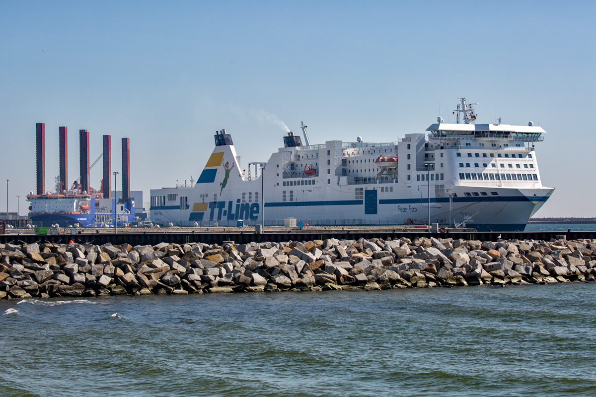 Fähre der TT-Line PETER PAN (IMO: 9217242) lag über die Osterfeiertage im Fährhafen Mukran. - 22.04.2019
