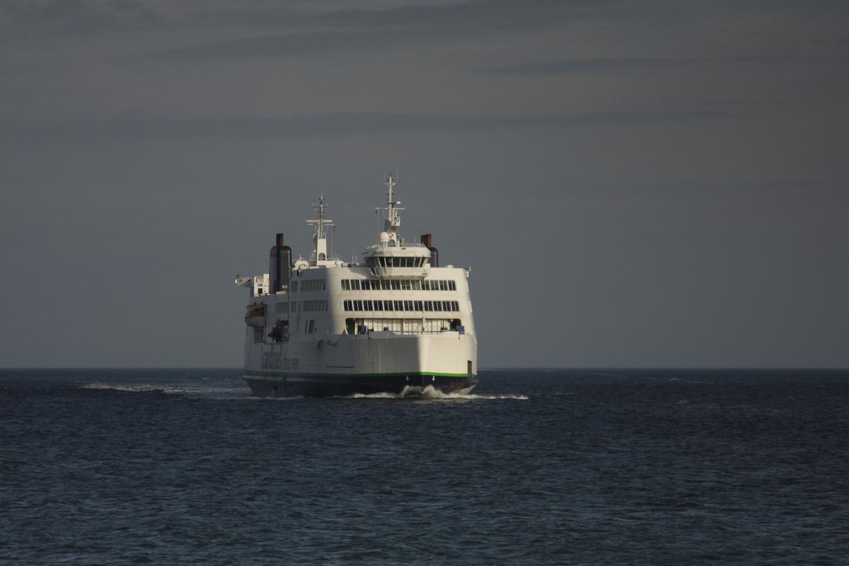 Fährschiff Prinsesse Beatrice der Scandlines nähert sich am 12.2.2014 dem Fährhafen Puttgarden auf Fehmarn.