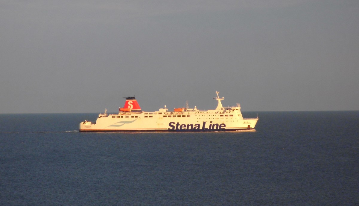 Fhrschiff Sassnitz in der Abendsonne des 13.09.13 vor Sassnitz.