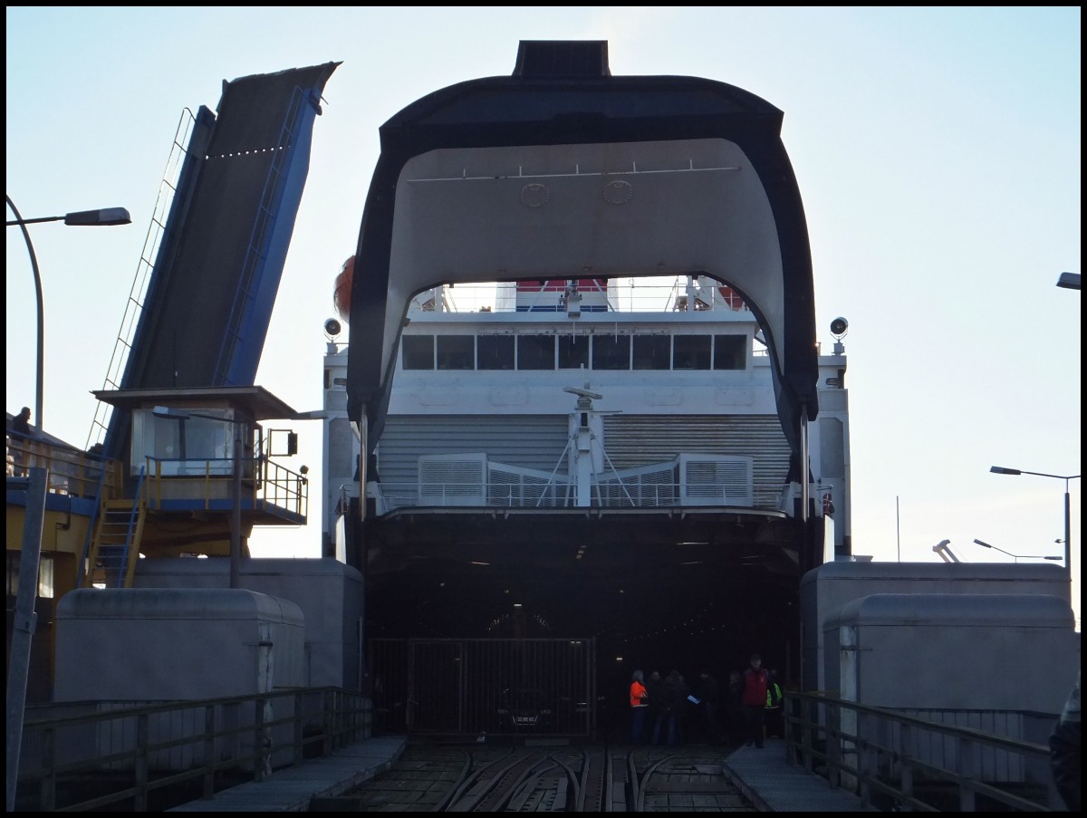 Fhrschiff  Sassnitz  im Stadthafen Sassnitz am 31.12.2013