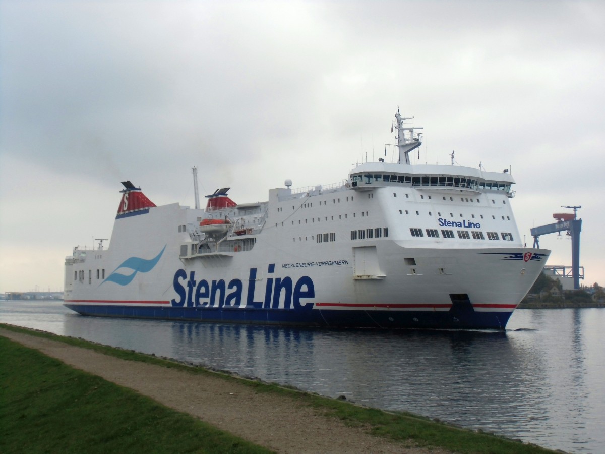 Fährschiff der Stena Line  Mecklenburg-Vorpommern  am 16.10.14 auslaufend Rostock gen Trelleborg.