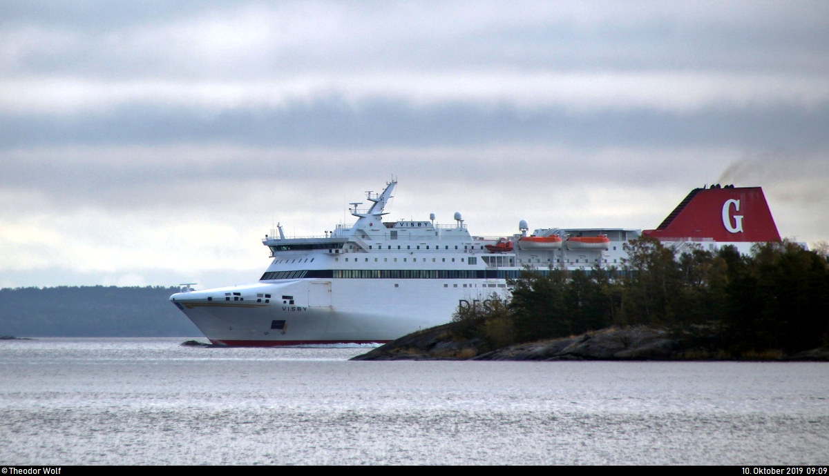 Fährschiff  Visby  (SF 1500) der Destination Gotland AB als Fähre von Visby (S) erreicht den Hafen von Nynäshamn (S). [10.10.2019 | 9:09 Uhr]
