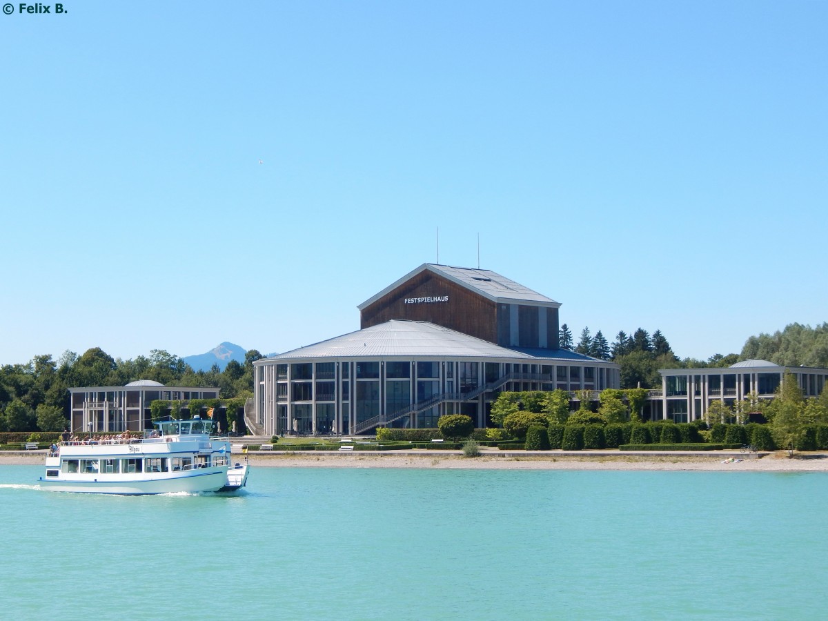 Fahragstschiff  Allgäu  auf dem Forggensee am 03.08.2015