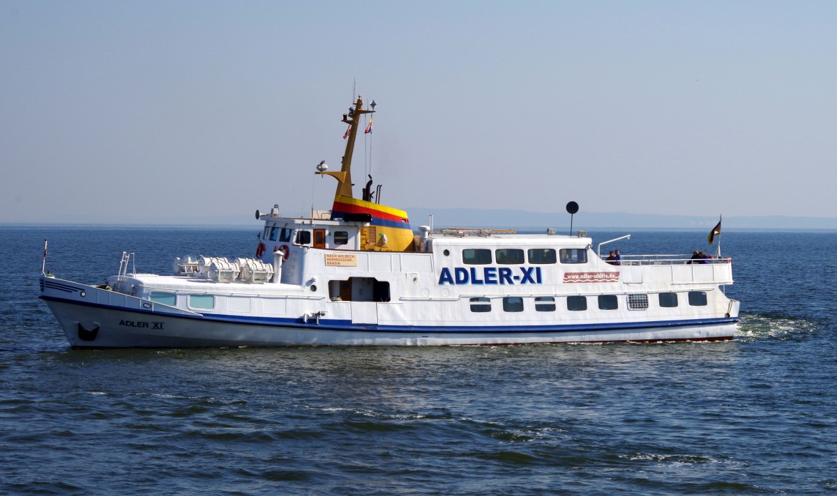 Fahrgastschiff  ADLER XI  am 19.03.15 vor Ahlbeck. Das Schiff verbindet die Seebäder auf Usedom.