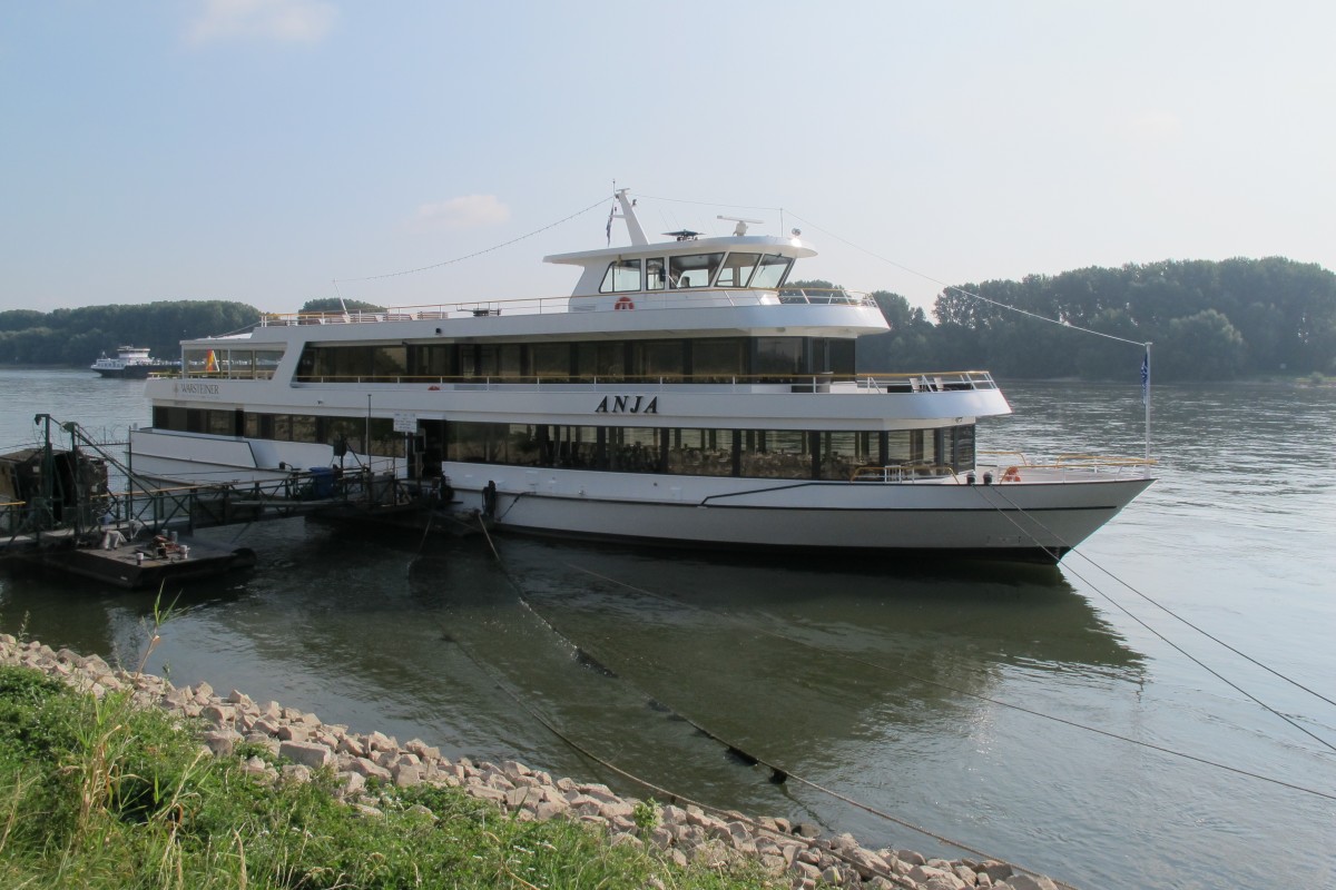 Fahrgastschiff  Anja  Neubau 2013 Das Charterschiff an 365 Tagen im Jahr
Heimatanleger 50389 Wesseling-Urfeld
Rheinkilometer 665,5