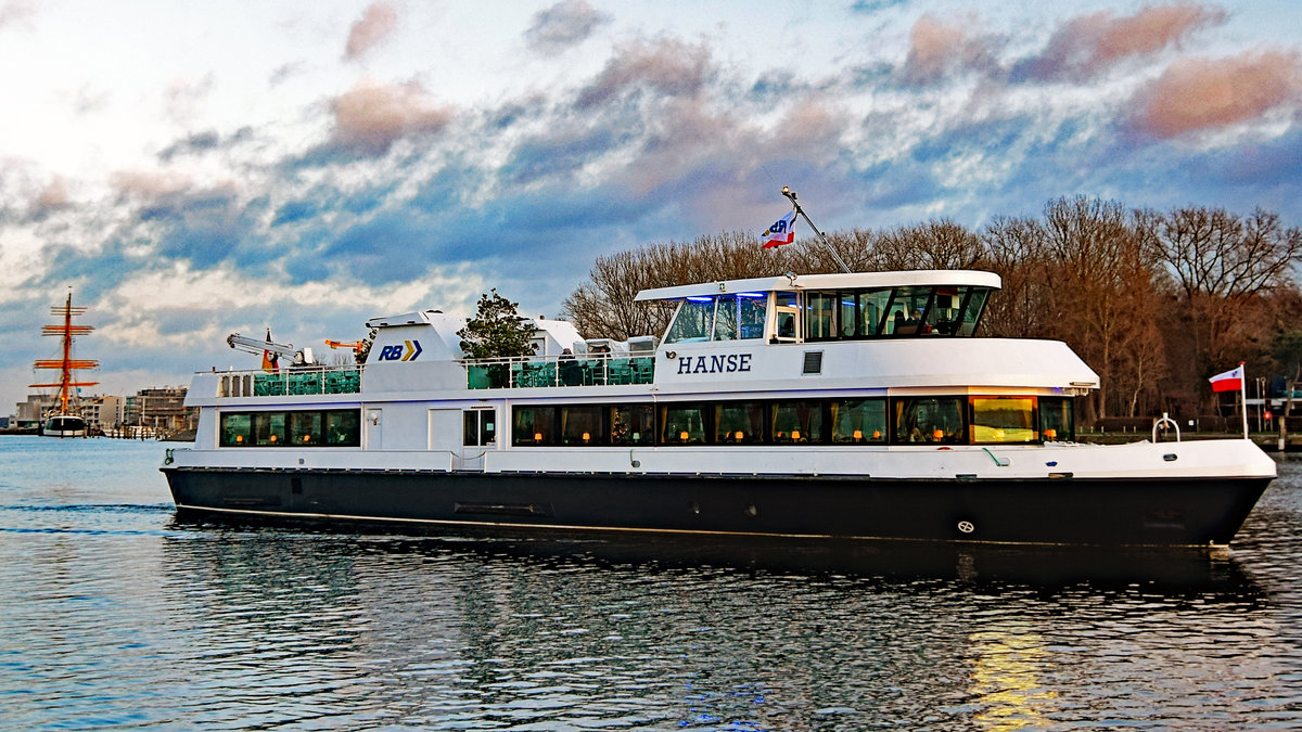 Fahrgastschiff HANSE am Nachmittag des 30.12.2018 im Hafen von Lübeck-Travemünde