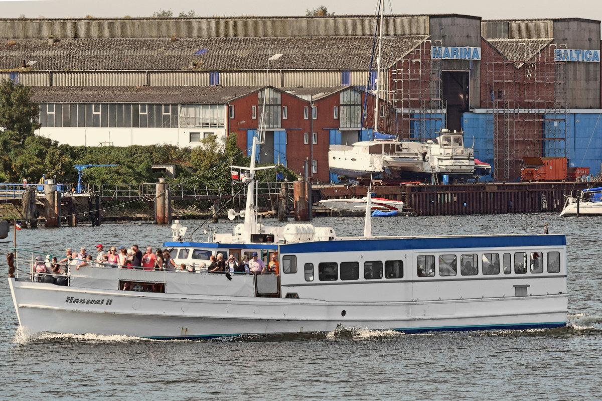 Fahrgastschiff HANSEAT II am 31.08.2016 im Hafen von Lübeck-Travemünde.