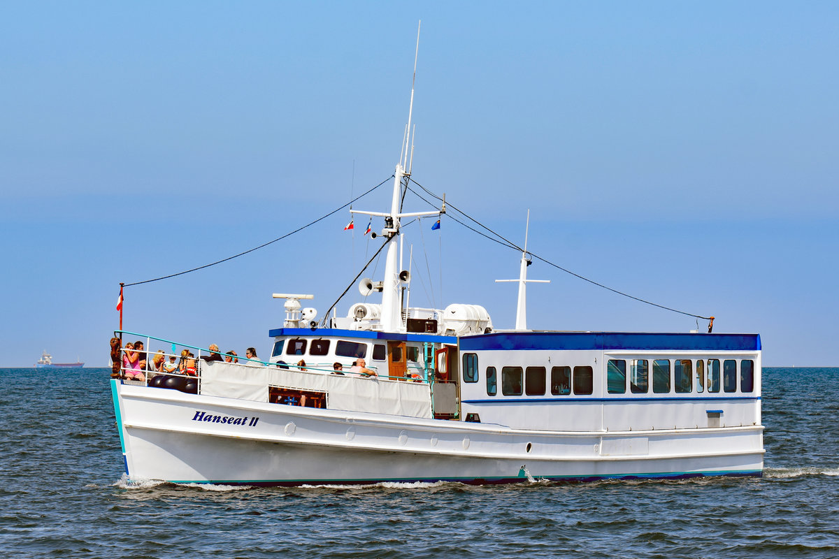 Fahrgastschiff HANSEAT II in der Ostsee vor Timmendorfer Strand. Aufnahme vom 8.7.2018