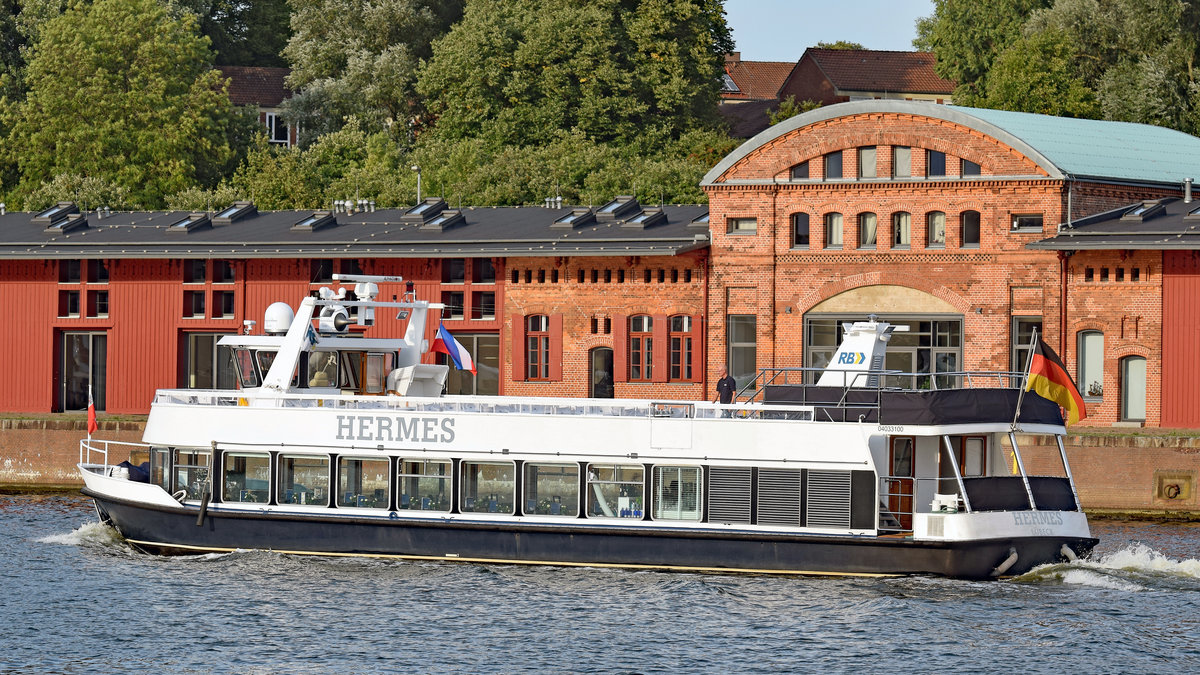 Fahrgastschiff HERMES am Abend des 18.8.2018 im Hafen von Lübeck