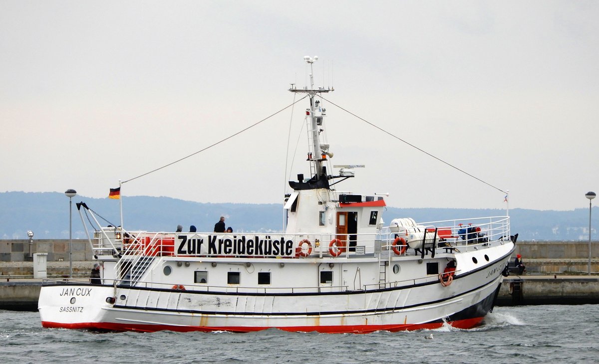 Fahrgastschiff JAN CUX am 08.10.20 im Stadthafen Sassnitz