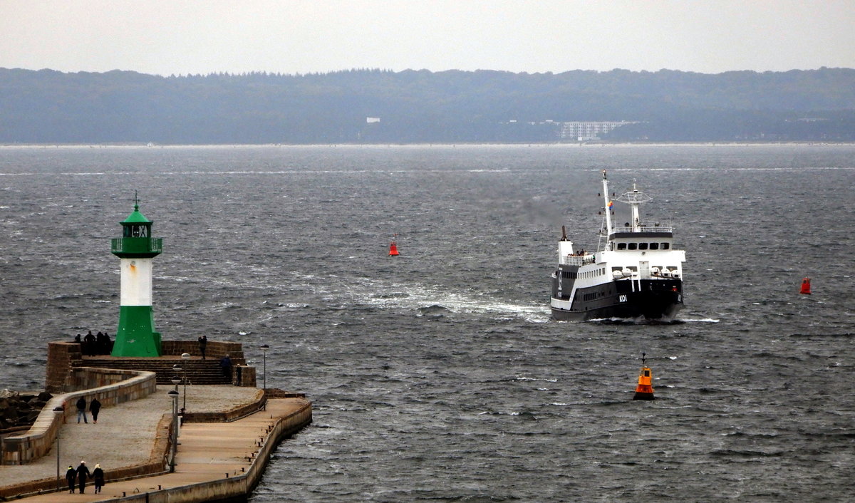 Fahrgastschiff KOI am 08.10.20 vor Sassnitz