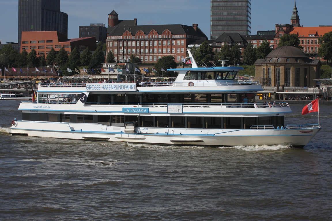 Fahrgastschiff LA PALOMA (ENI 04811010); Eigner/Betreiber: Reederei Abicht; Datum: 11.08.2025; Aufnahmeort: Elbe/Hafen Hamburg, Deutschland.