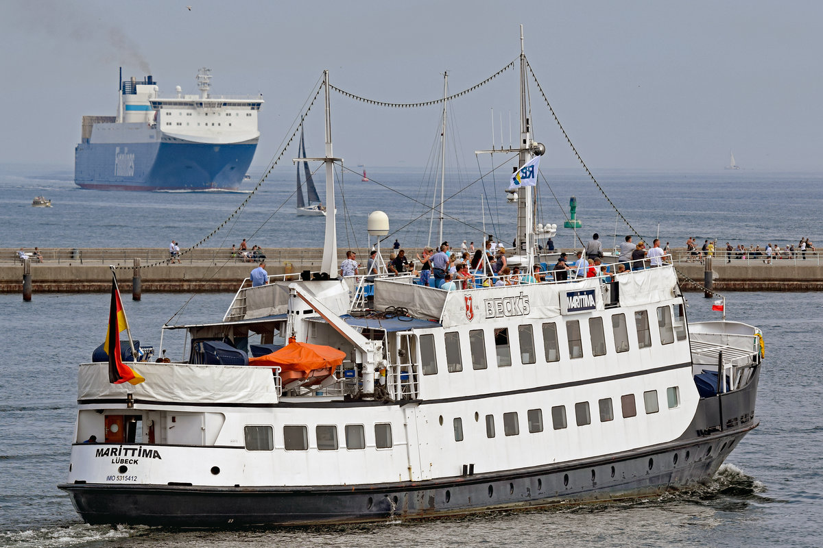 Fahrgastschiff MARITTIMA am 22.7.2018 in Lübeck-Travemünde. Im Hintergrund die Finnlines-Fähre FINNWAVE.