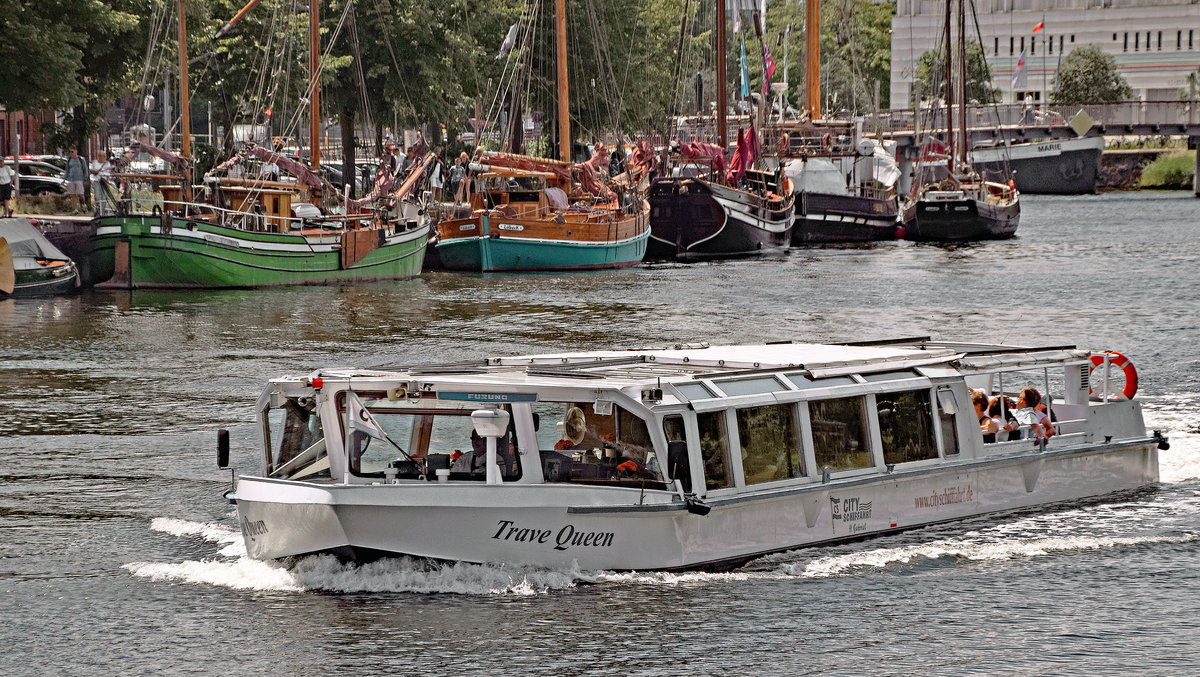 Fahrgastschiff TRAVE QUEEN am 17.06.2017 in Lübeck