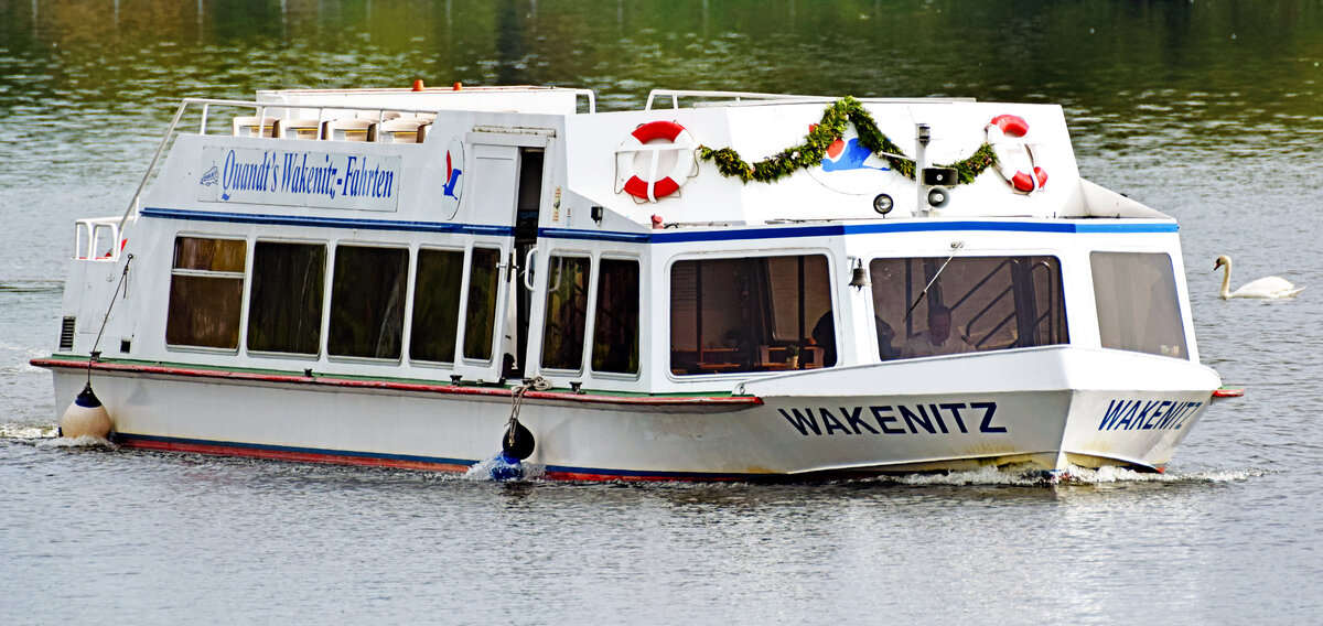 Fahrgastschiff WAKENITZ am 18.05.2023 auf der Wakenitz bei Lübeck