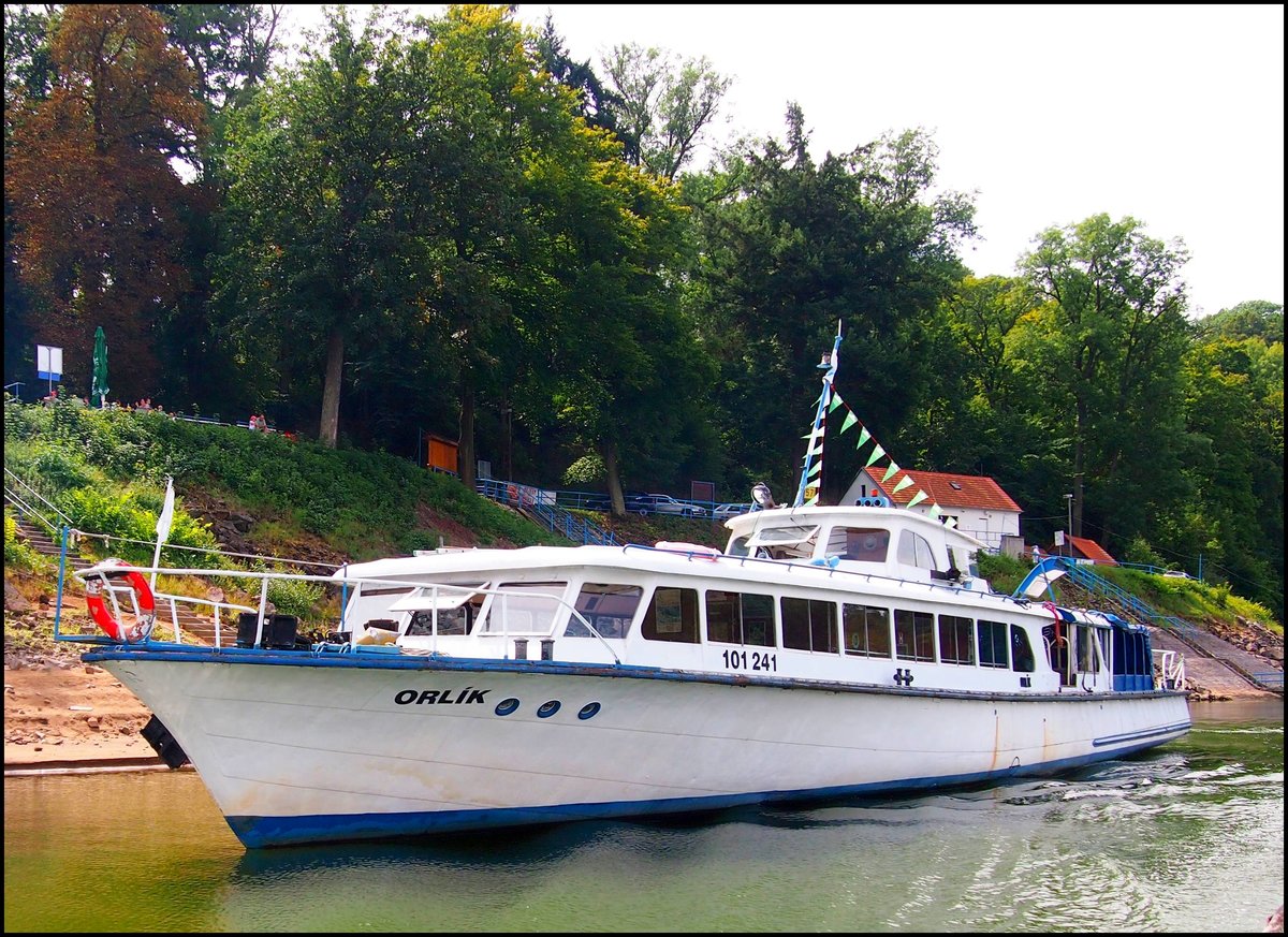 Fahrgastschiffe  Orlik  auf der Vltava (Moldau) - Orlík-Talsperre am 24. 8. 2017.