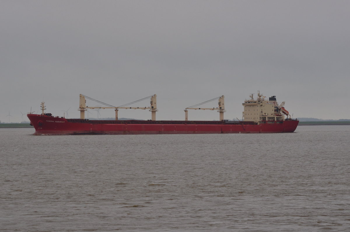 Federal Saguenay, Massengutschiff, Baujahr: 1996, Länge: 200.00 m, Breite: 23.55 m, IMO: 9110913,Maschinenleistung: 8692 KW Geschwindigkeit: 14.00 kn. Bei Brunsbüttel am 22.10.17 Richtung Hamburg
