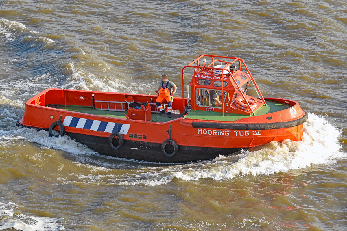 Festmacherboot MOORING TUG IV ( H 7010) am 02.09.2022 im Hafen von Hamburg