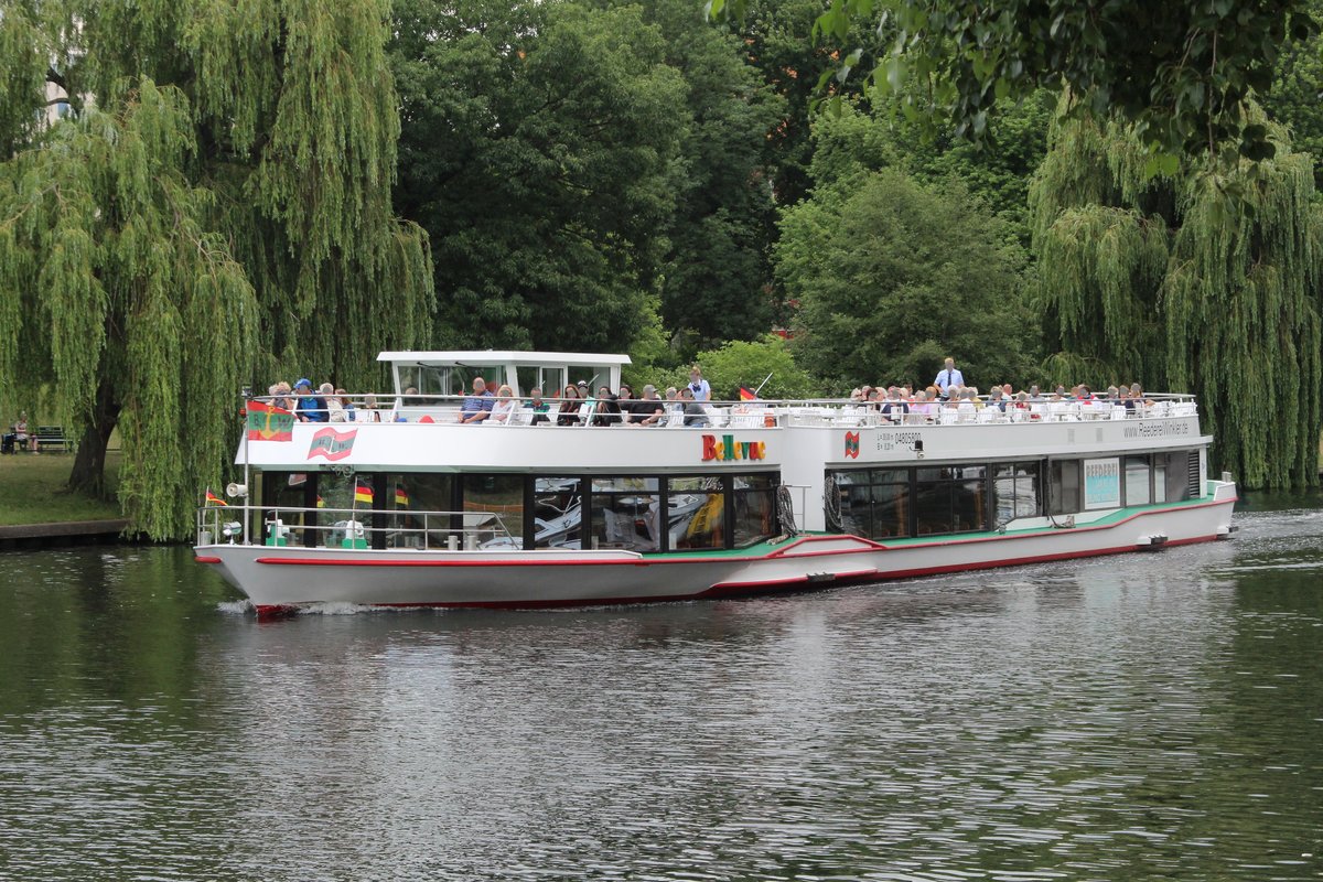 FGS Bellevue (04805800 , 39 x 8,20m) am 05.07.2016 auf Spree-Talfahrt Höhe Österreichpark in Berlin-Charlottenburg.