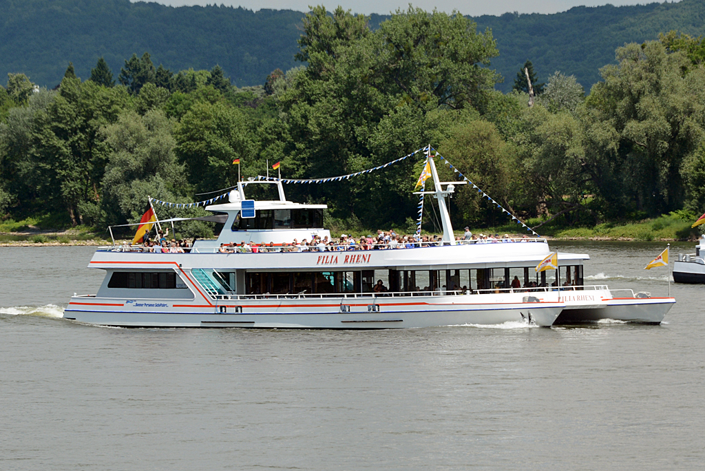 FGS  Filia Rheni  (Katamaran) bei Königswinter - 31.05.2014