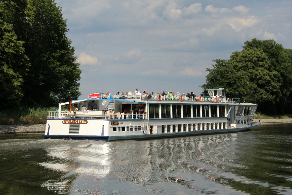 FGS Havelstern (05600450) am 04.07.2016 im Sacrow-Paretzer-Kanal (UHW) Höhe km 30 auf Bergfahrt Richtung Berlin.