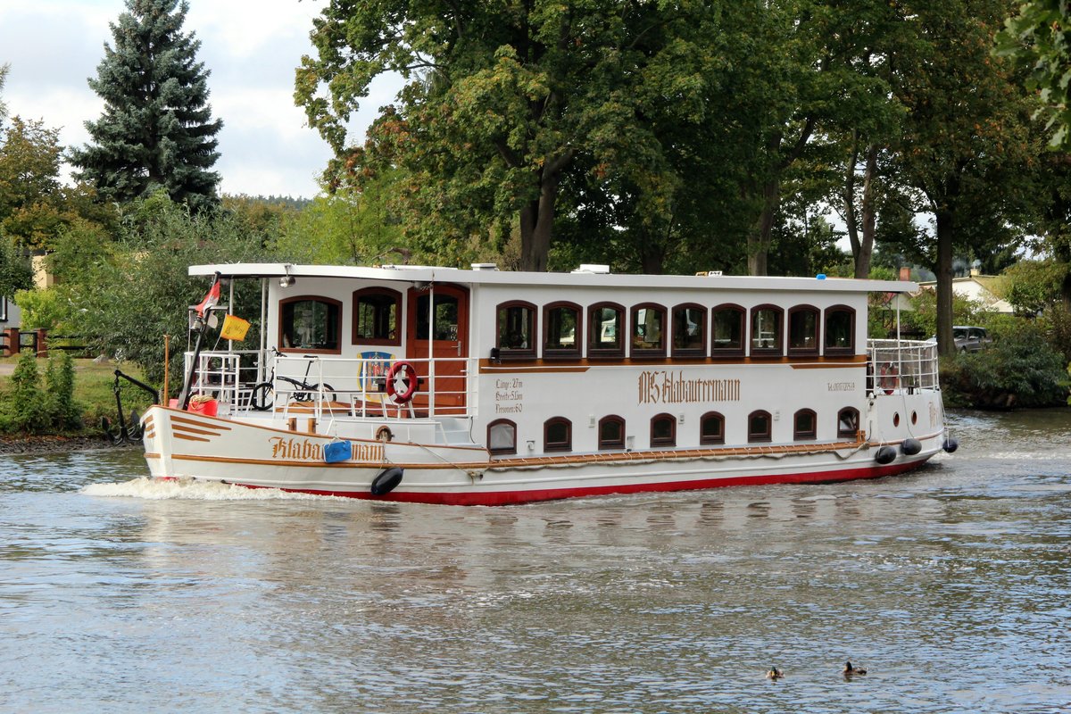 FGS Klabautermann aus Aken an der Elbe , 05802230 , 27 x 5,13m , am 05.10.2016 im Sacrow-Paretzer-Kanal (UHW) bei Schlänitzsee auf Bergfahrt.