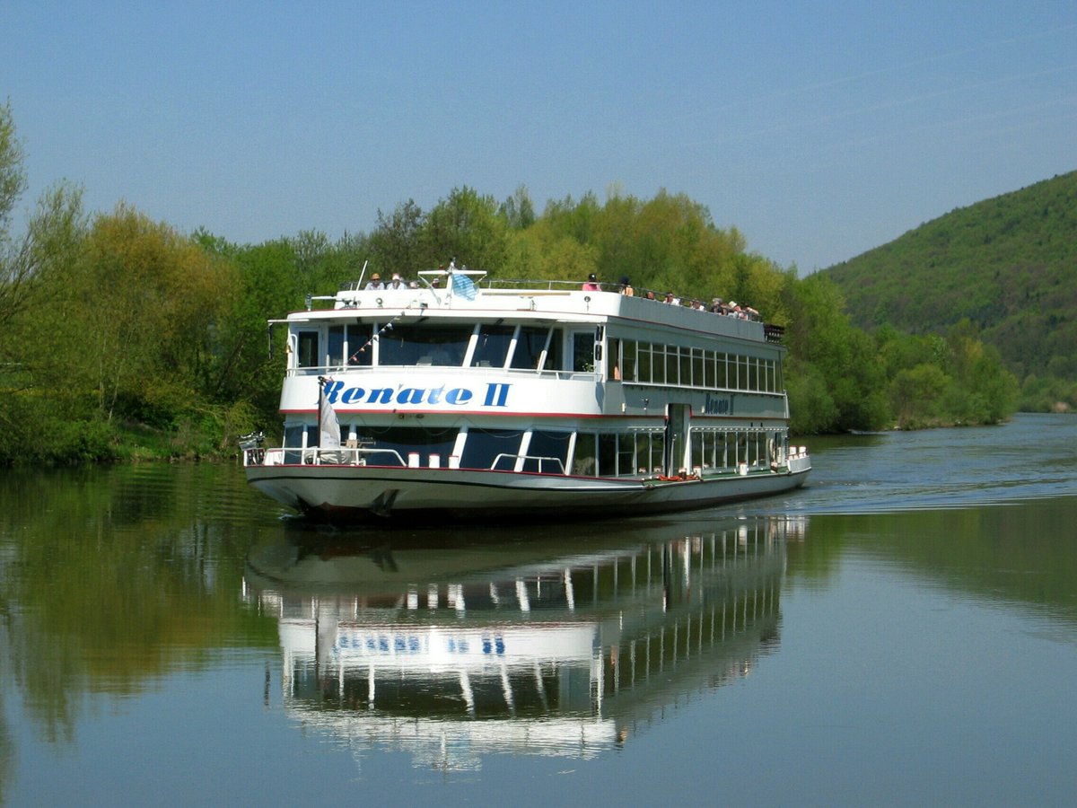 FGS Renate II (05700650 , 46 x 9,20m) am 02.05.2005 auf dem Main-Donau-Kanal zu Tal vor Meihern.