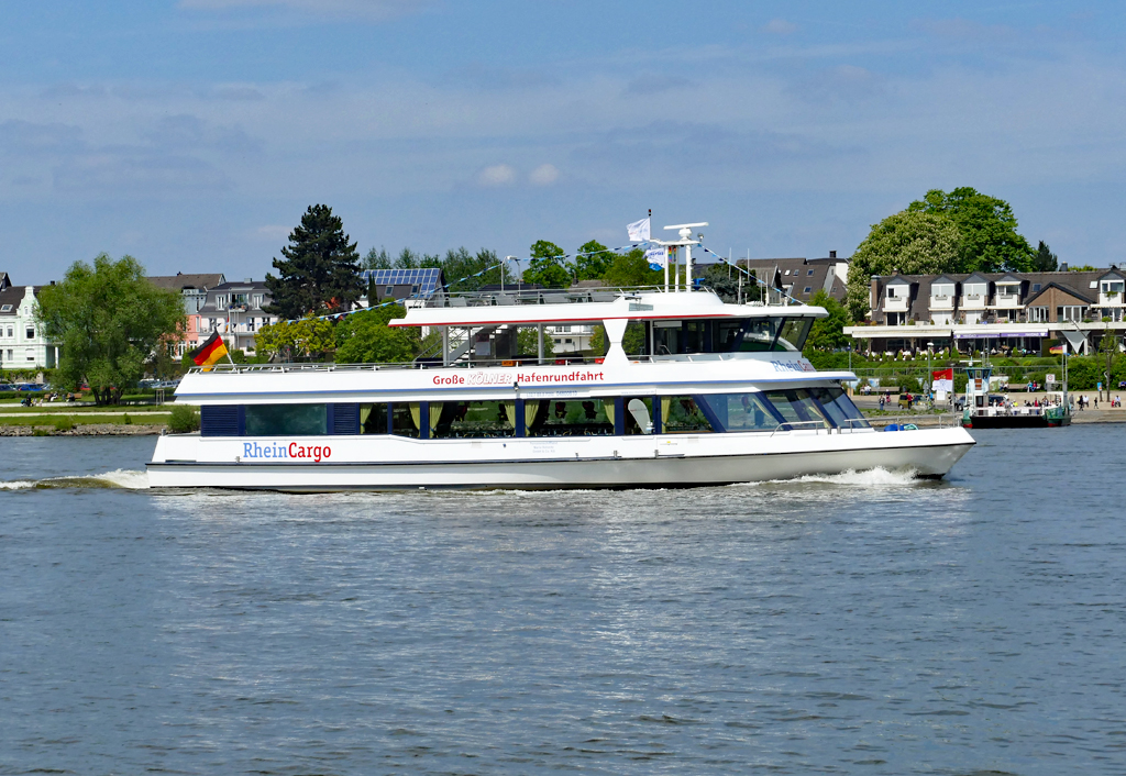 FGS  Rhein Cargo  heute auf Leerfahrt nach Bonn zur Veranstaltung  Rhein in Flammen  - 06.05.2017