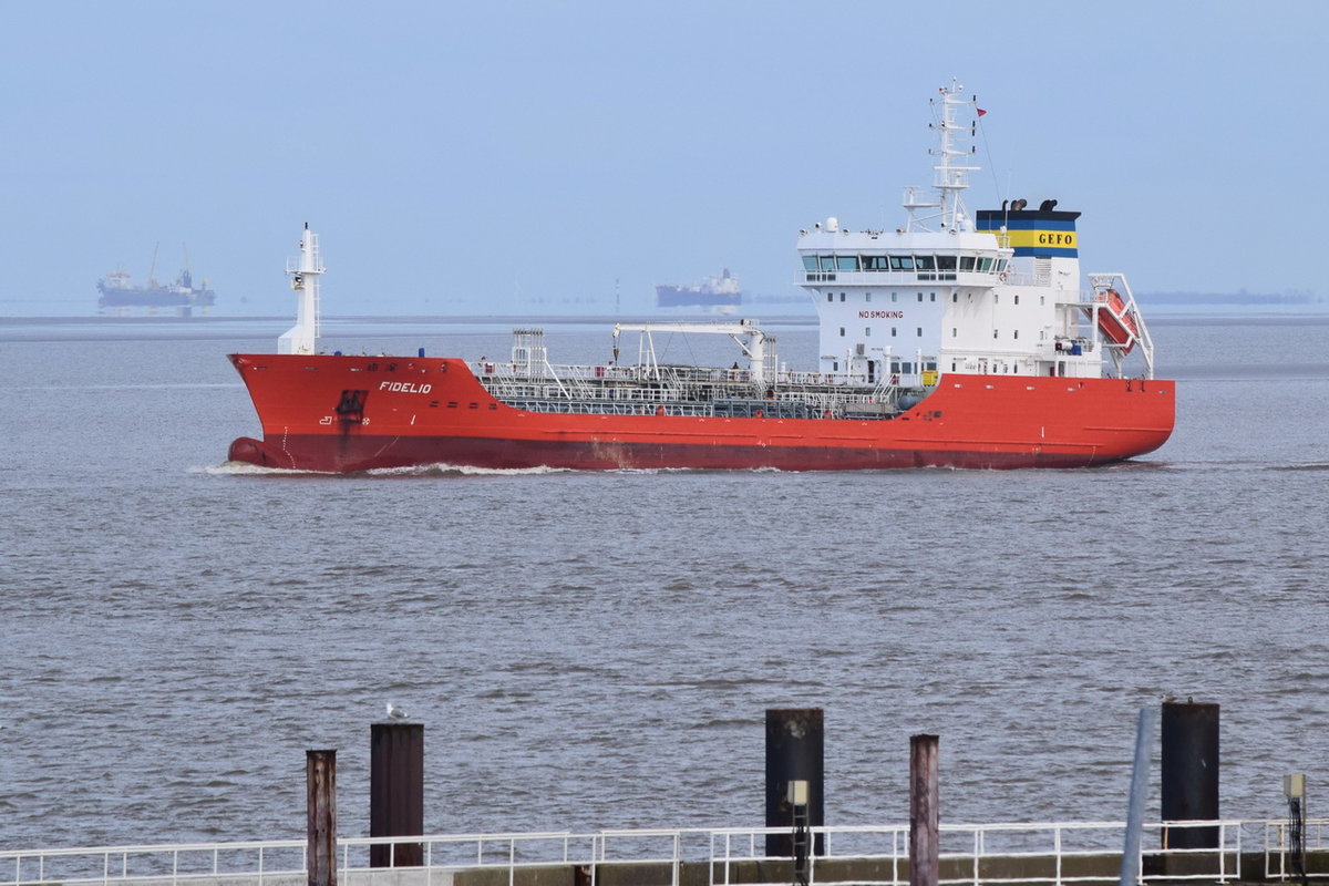 FIDALIO , Tanker , IMO 9684108 , Baujahr 2014 , 104.92 x 17.22 m , 19.03.2020 , Cuxhaven