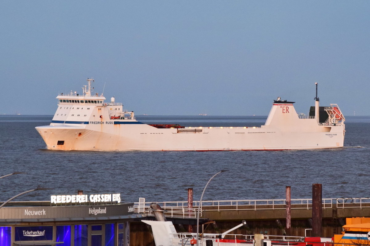 FIEDRICH RUSS , Ro-Ro Cargo , IMO 9186417 , Baujahr 1999 , 153.4 x 20.6 m , 20.03.2020 , Cuxhaven