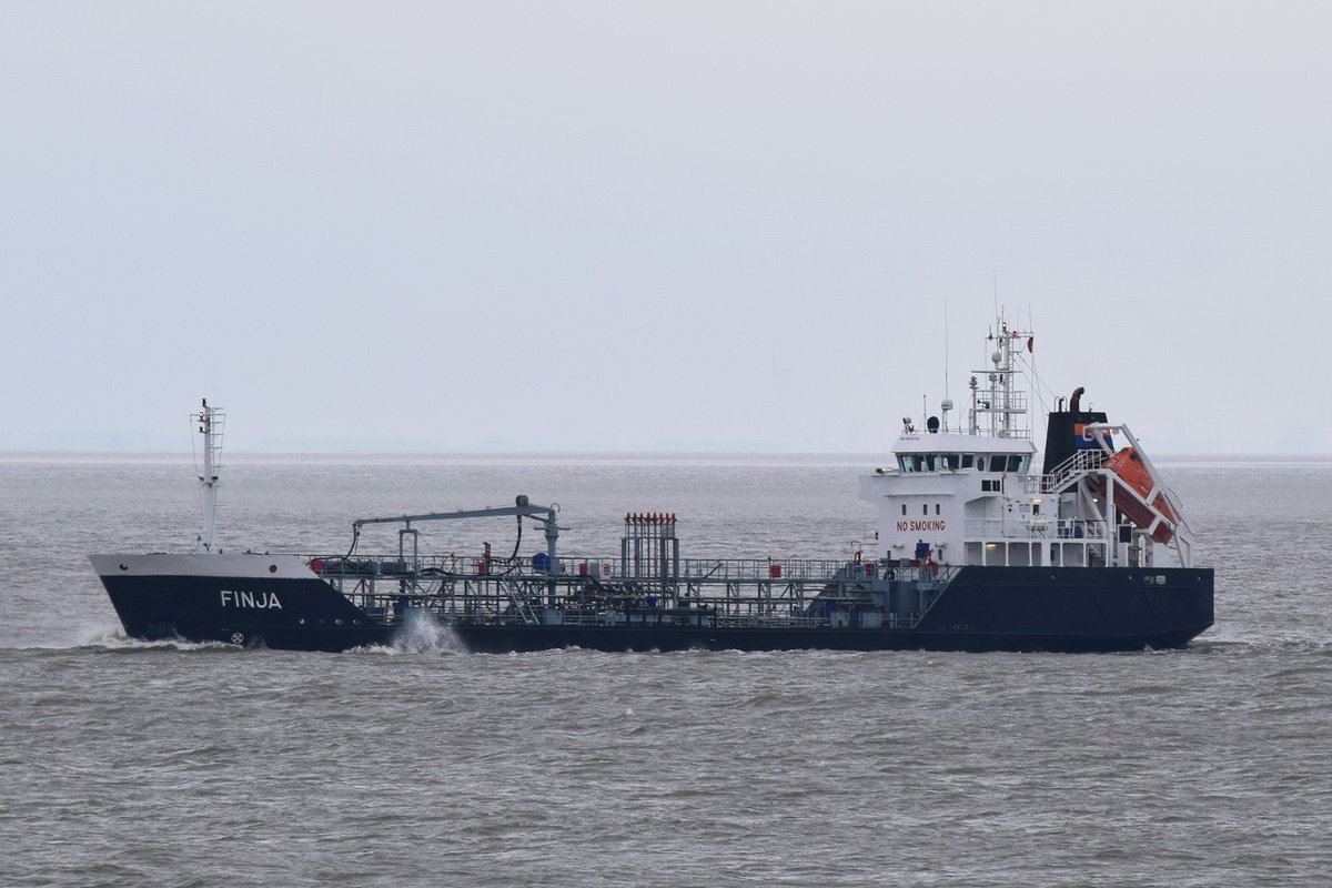 FINJA , Tanker , IMO  9212345 , Baujahr 2000 , 67.26 × 11.92m , 05.04.2018  Cuxhaven Alte Liebe