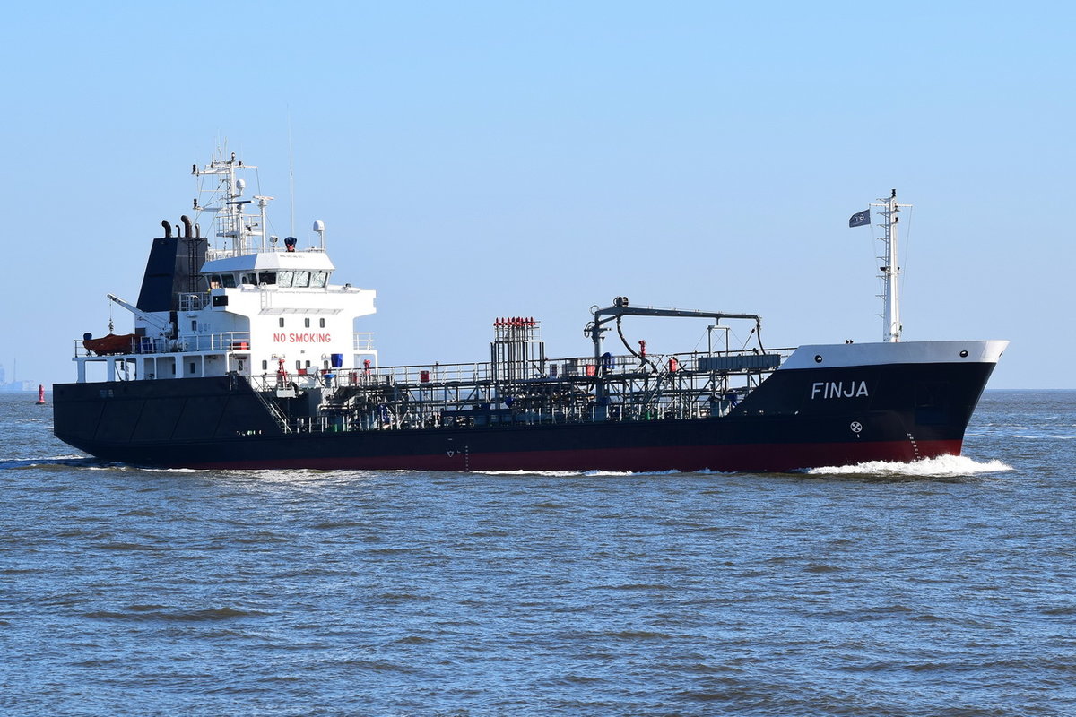 FINJA , Tanker , IMO 9212345 , Baujahr 2000 , 67.26 x 11.92 m , 30.05.2020 , Cuxhaven