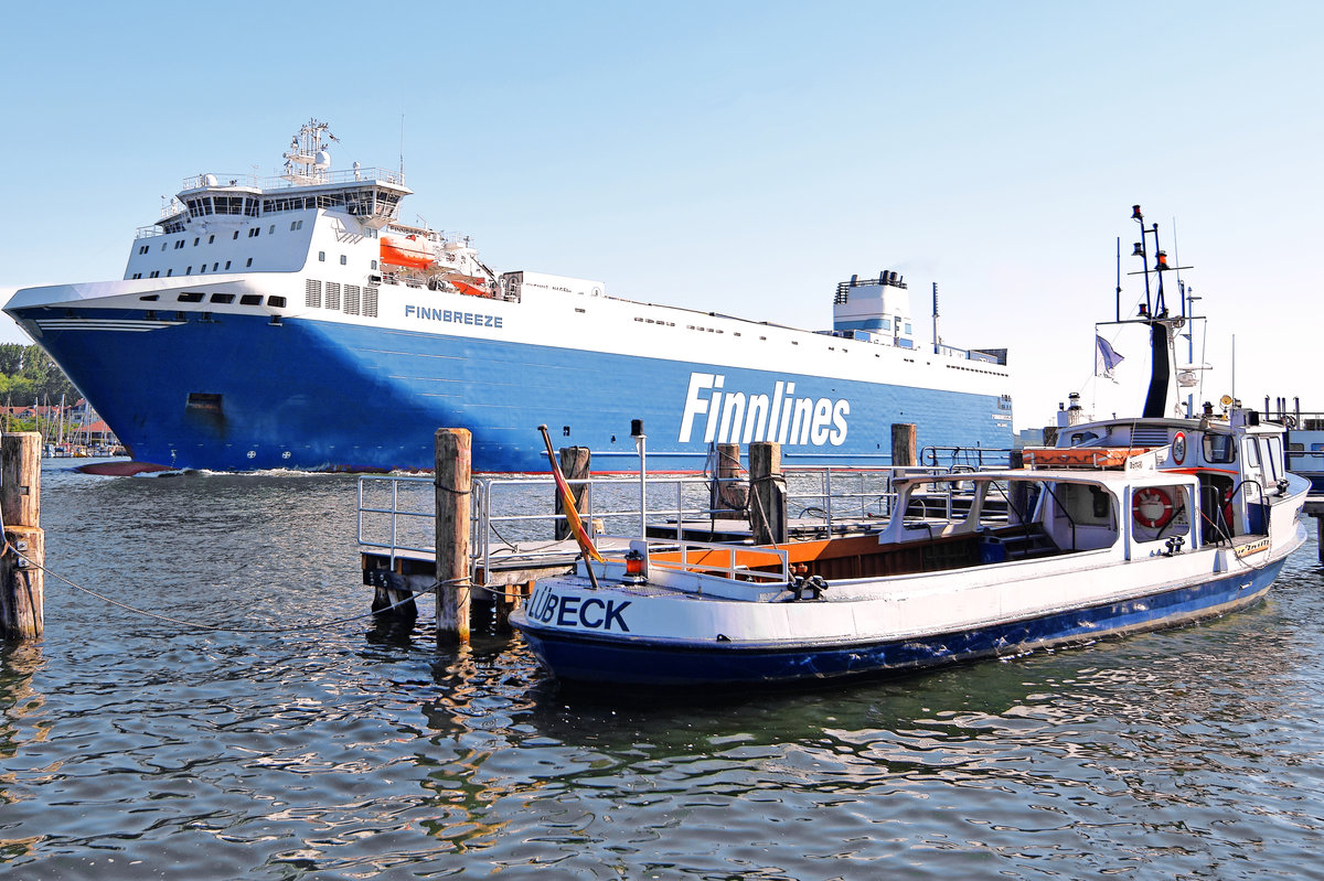 FINNBREEZE (IMO 9468889) auslaufend Lübeck-Travemünde am 04.06.2016