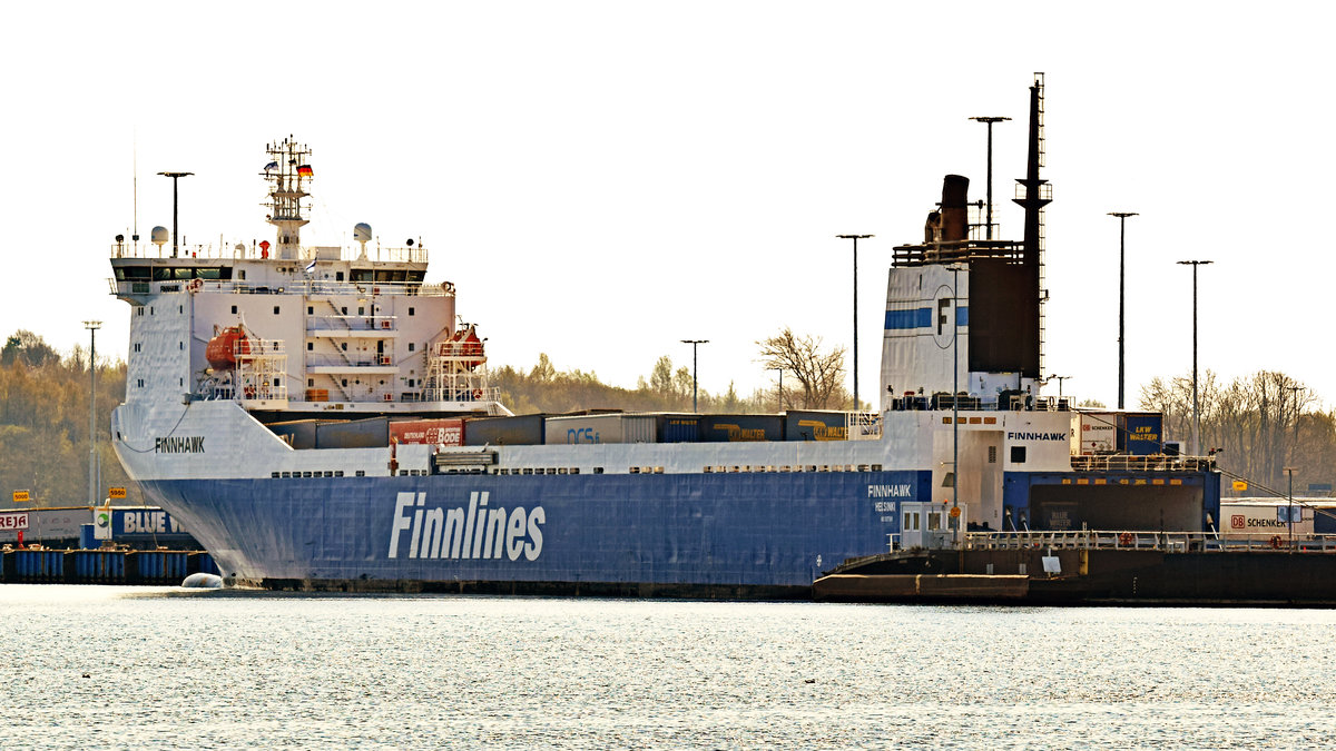 FINNHAWK (IMO: 9207895) am 12.04.2020 am Skandinavienkai in Lübeck-Travemünde