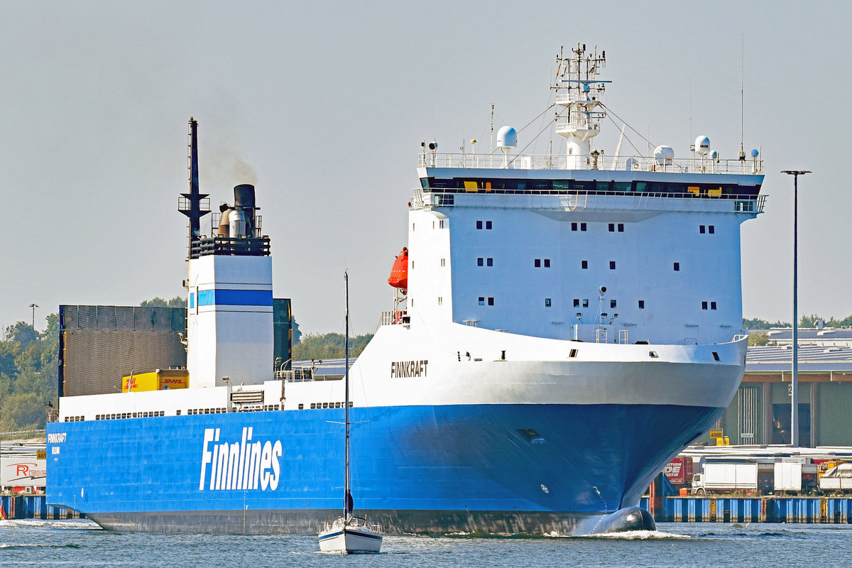 FINNKRAFT (IMO: 9207883) am 16.08.2020 in Lübeck-Travemünde.

Dank an Stefan Pavel. Ohne seinen  Tip  wäre ich zu dieser Zeit wahrscheinlich nicht vor Ort gewesen.