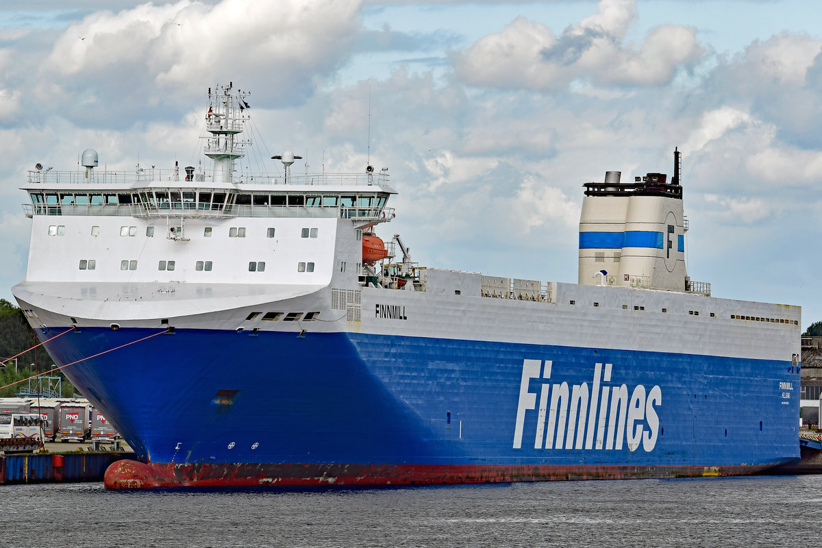 FINNMILL (Finnlines) am 13.08.2017 am Skandinavienkai in Lübeck-Travemünde