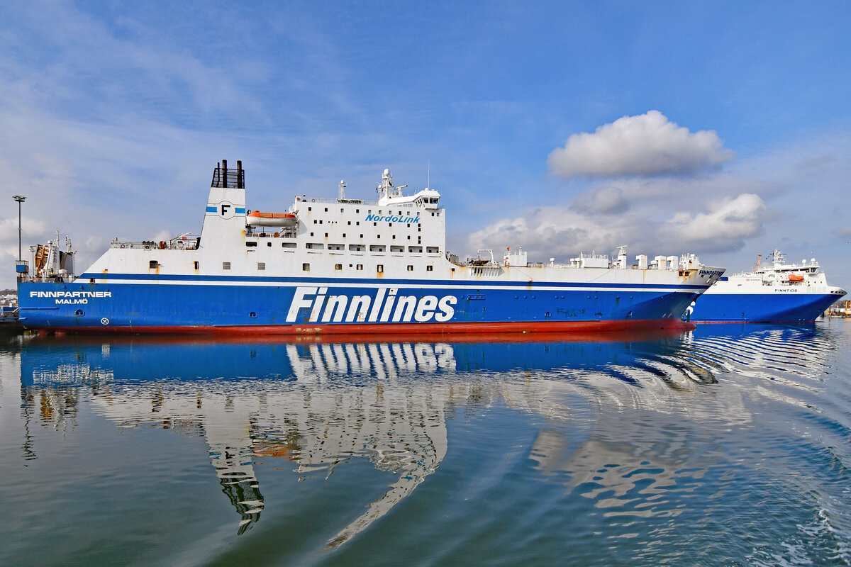 FINNPARTNER (IMO 9010163, Finnlines) am 09.03.2023 beim Skandinavienkai in Lübeck-Travemünde